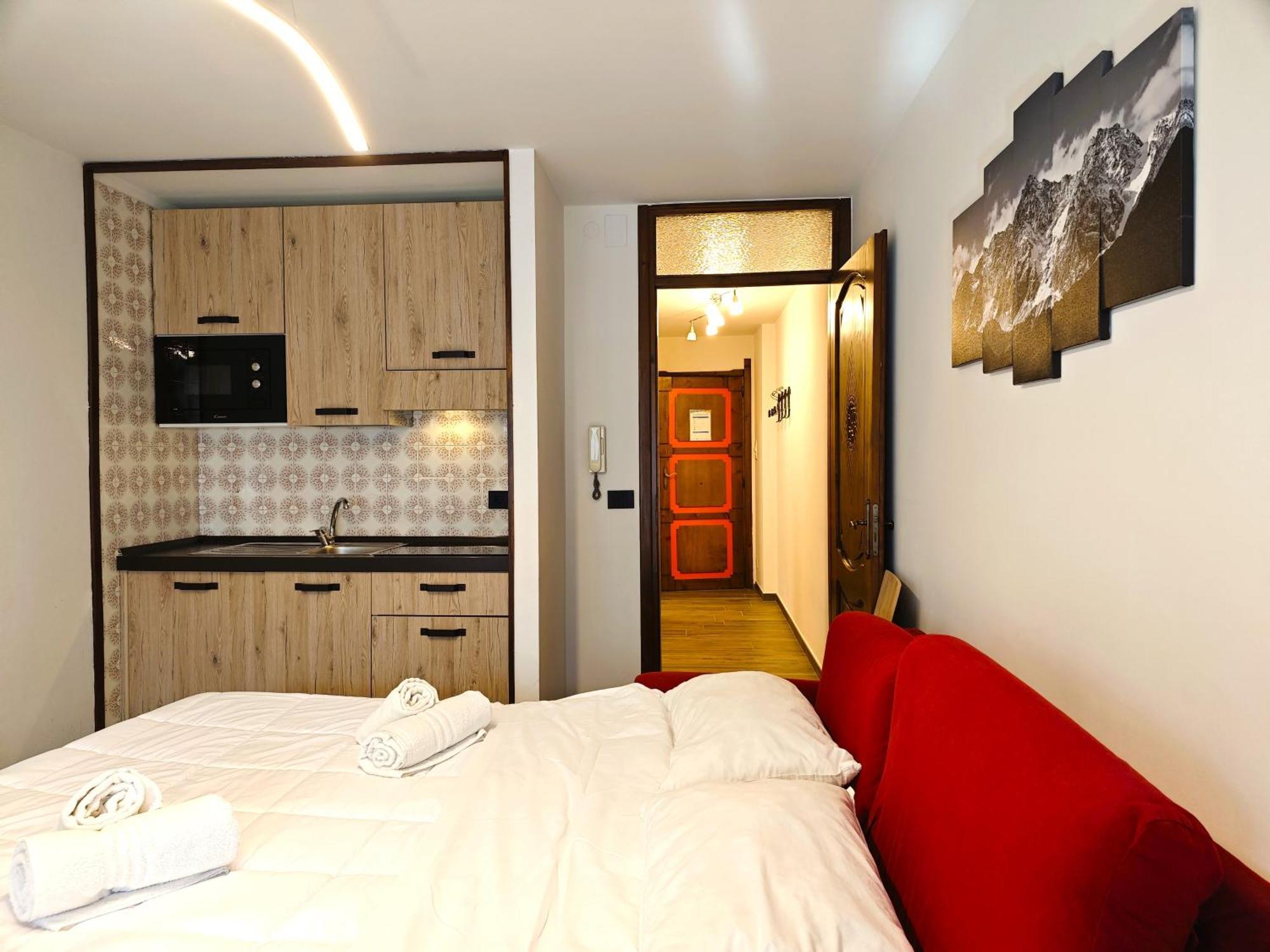 Hostdomus - City Center Apartment Colle Colle Sestriere Eksteriør billede